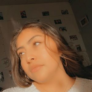 Meet your Posher, Ariana